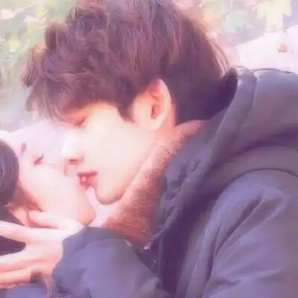 情侣秀恩爱图片带字图