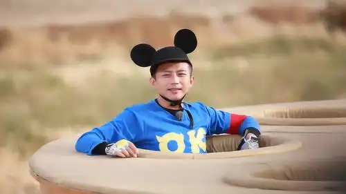 邓超一个负责敬业帅气的好男人,也是一个好演员