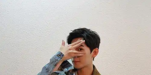 终于赶上玩梗杨洋模仿五阿哥让我看看表情包