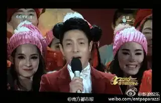 冯巩表情包出炉撒贝宁米老鼠造型遭吐槽