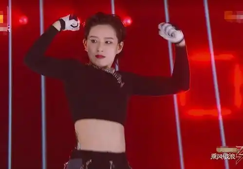 浪姐女星出道打扮令人意外孟佳杀马特,李斯丹妮少女感十足