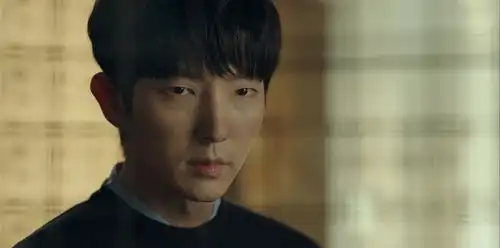 李准基饰演韩国张东升,一集飙到9.0