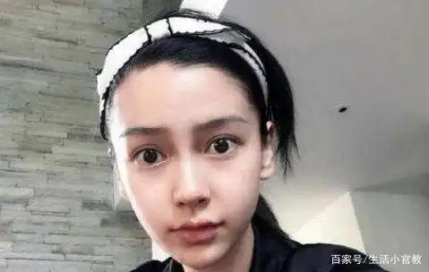 表情包女孩脸很胖美颜