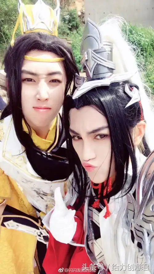 这真的是超火的表情包真香警告王境泽吗竟然cos起了剑网三