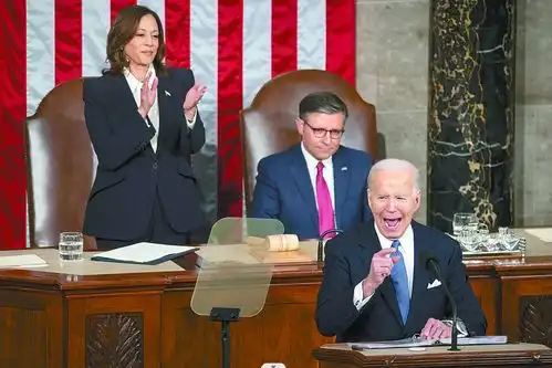 突然崩了,特朗普尴尬