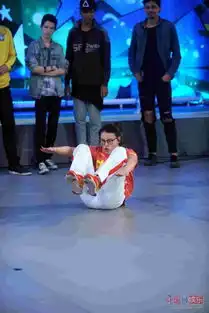 傅园慧中国冠军范狂撒表情包拒当谐星