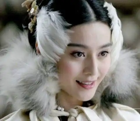 九版妲己颜值比拼,范冰冰娇媚,张馨予妖艳,有位竟成了表情包