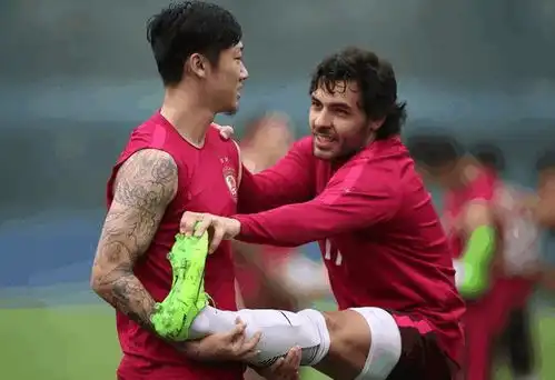 长脸曝恒大又1功勋外援受豪门青睐27岁的他值1.2亿