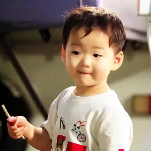 被子图片表情包可爱宋民