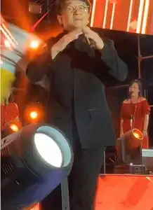 成龙遭小武僧飞踹表情变形,武校学生集体道歉大哥我错了