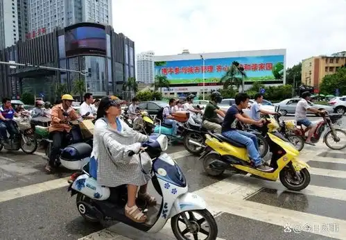 不可能打工男周某现状当网红被封,烧烤店倒闭,重回电瓶车行业