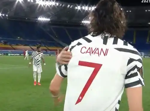 穆帅我想先跑了罗马4防1被打穿无人盯曼联这巨星,又一天团