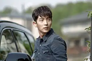 李俊基恶之花表情包一枝