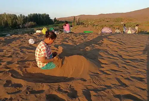 吐鲁番沙疗火了真能祛湿有啥注意事项