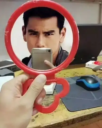 男生不主动联系你,就是不喜欢对吗