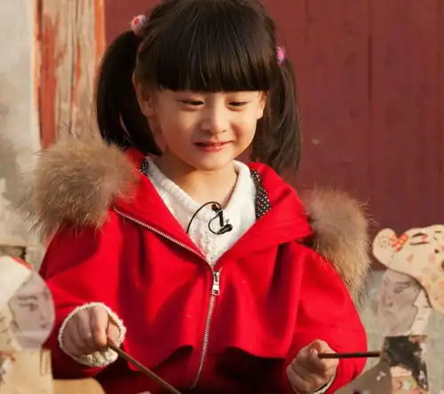 表情田亮女儿森碟又认错字,已不是第一次,但叶一茜却毫不避讳发微博表情