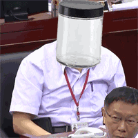 搞笑柯文哲捶桌子的恶搞表情包,真是百看不厌