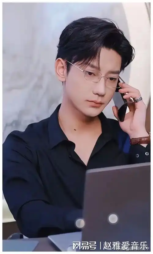 盘点戴眼镜的6位短剧男演员,又坏又帅的感觉太撩人被谁封神了