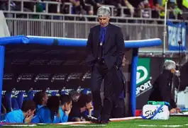 莫拉蒂pk加斯佩表情秀老板撇嘴主帅满脸愁