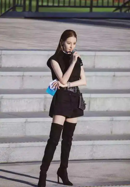 各种妩媚表情包高跟鞋