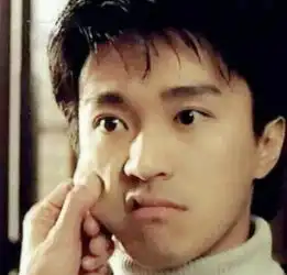 55岁周星驰最新亮相,网友感叹真的老了,有点认不出来