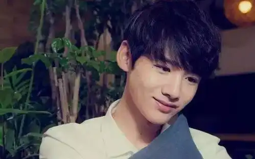 陈伟霆耿直发言男人的话不可信,钢铁直男白敬亭情话套路满分