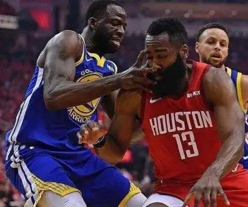 库里管不管格林逼走杜兰特后,又嘲讽哈登在罚球线上24投24中