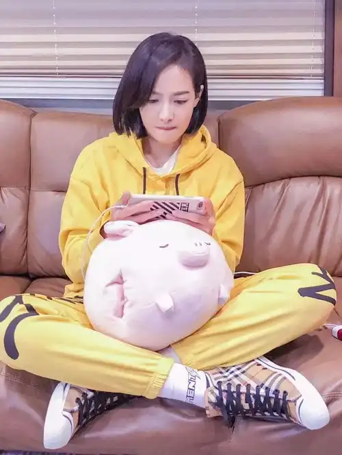 袜噻有了这些时髦的短袜,还怕不够chic