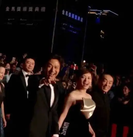 金马奖红毯张子枫可爱赵涛仙许晴帅桂纶镁性感都不敌巩俐的气场