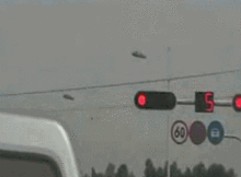 搞笑gif恩爱秀的椅子都看不下去了