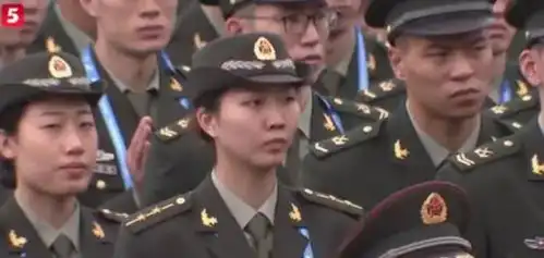 搞笑表情动作军装