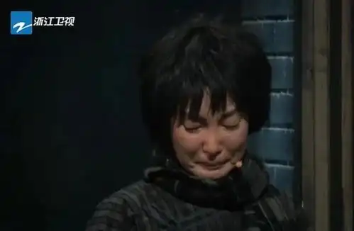 48岁李冰冰活动照片曝出,表情僵硬不会笑,整形是把双刃剑