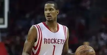 布克将因右手受伤缺席六周,但新赛季的太阳依旧值得期待