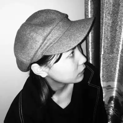 从不指望任何人心疼我,天塌下来我女生头像我要个性网