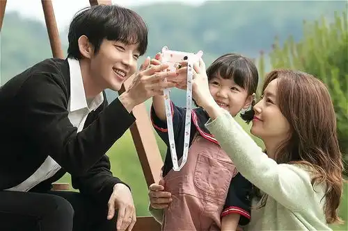 8.8分李准基文彩元主演的电视剧恶之花年度神剧之一