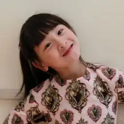 田亮晒女儿森碟生日九连拍网友齐祝生日快乐