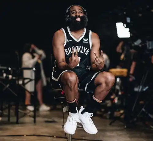 篮网队3大新援亮相三巨头缺一,哈登心情好,想要带领球队起飞