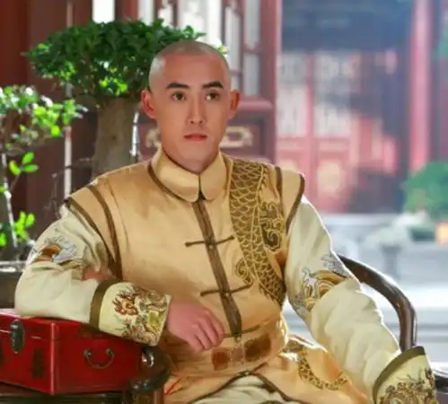 张睿五阿哥照片