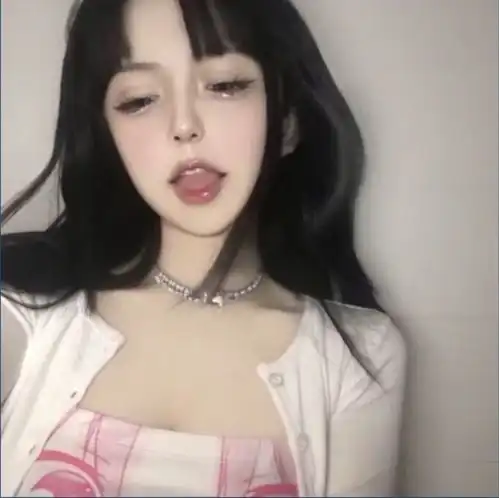 想亲男头像用这种女头,大家会不会很下头