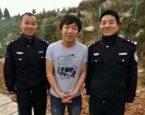 黄渤搞笑表情包警察