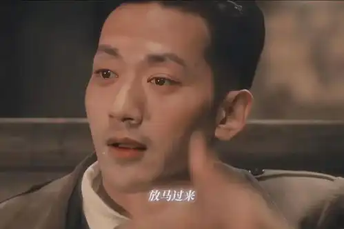 暗黑佟大为表情包吻戏